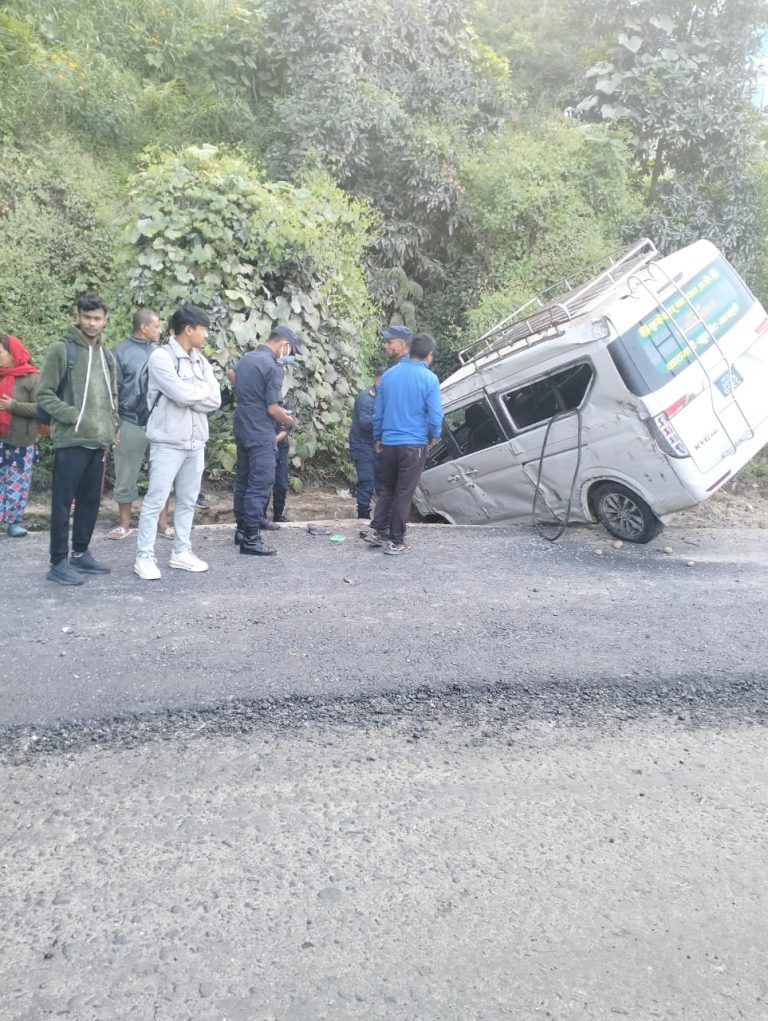 काभ्रेकाे पनौतीमा मोटरसाईकललाई गाडिले ठक्कर दिदाँ एक जनाकाे मृत्यु