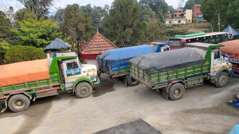 ओभर लोड बोक्ने ट्रिपर कारवाहीमा